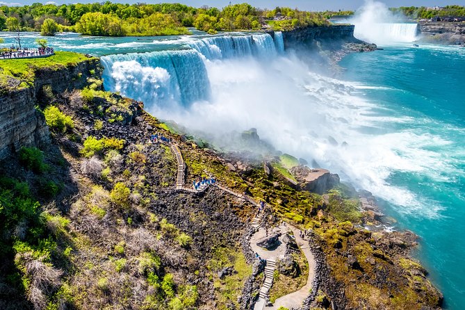 2-Day Best of Niagara Falls USA Tour from D.C. - The night tour changes the mood completely