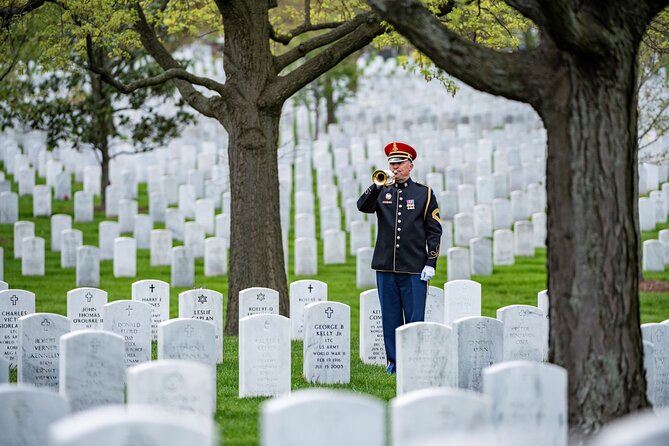 2-Hour Arlington Cemetery Guided Walking Tour - What the walking format gets right
