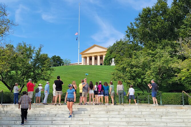 4-Hour Guided Tour in Spanish to Discover Washington DC - Lincoln Memorial: a short visit with a big subject