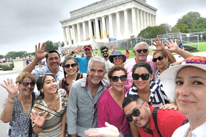4-Hour Guided Tour in Spanish to Discover Washington DC - The Washington Monument, Pentagon, and the ride between stops