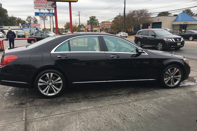 4 Hours Private Chauffeured DC Sight Seeing Tour / SUV & Sedan - The human side: guide quality and communication