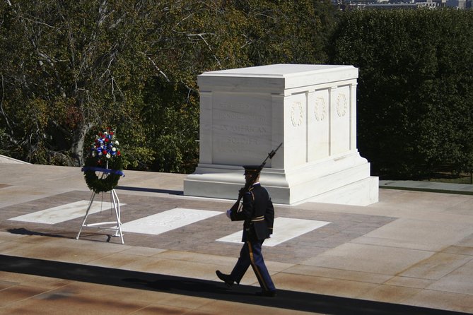 Arlington Cemetery and DC Highlights Tour - Starting at the Navy Memorial