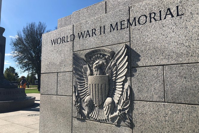 Arlington Cemetery and DC Highlights Tour - Vietnam, World War II, and the meaning of public memory