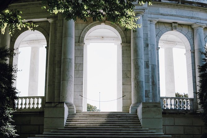 Arlington Cemetery & Changing of the Guard Exclusive Guided Tour - Starting at the Arlington Welcome Center