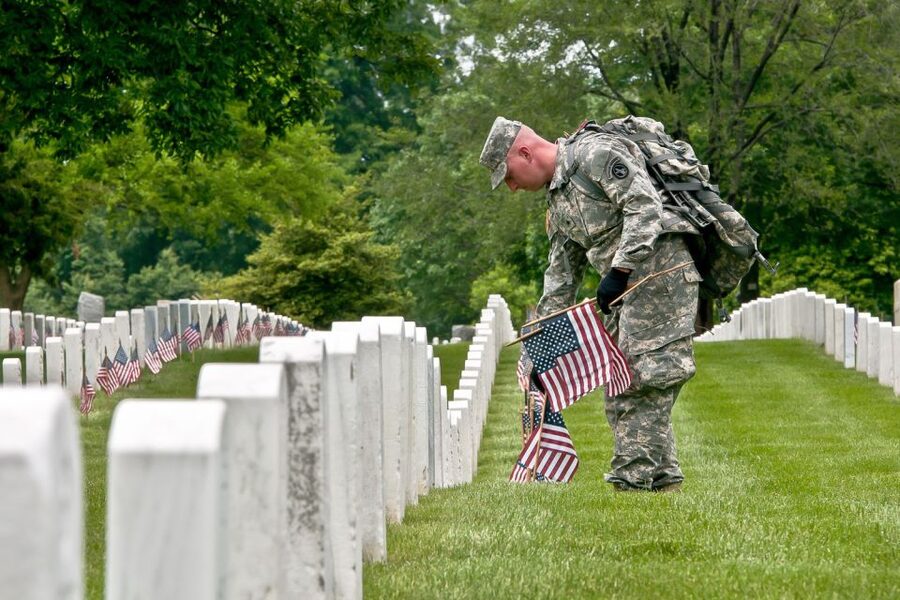 Arlington Cemetery & Changing of the Guard Semi-private 12pp - John F. Kennedy’s eternal flame