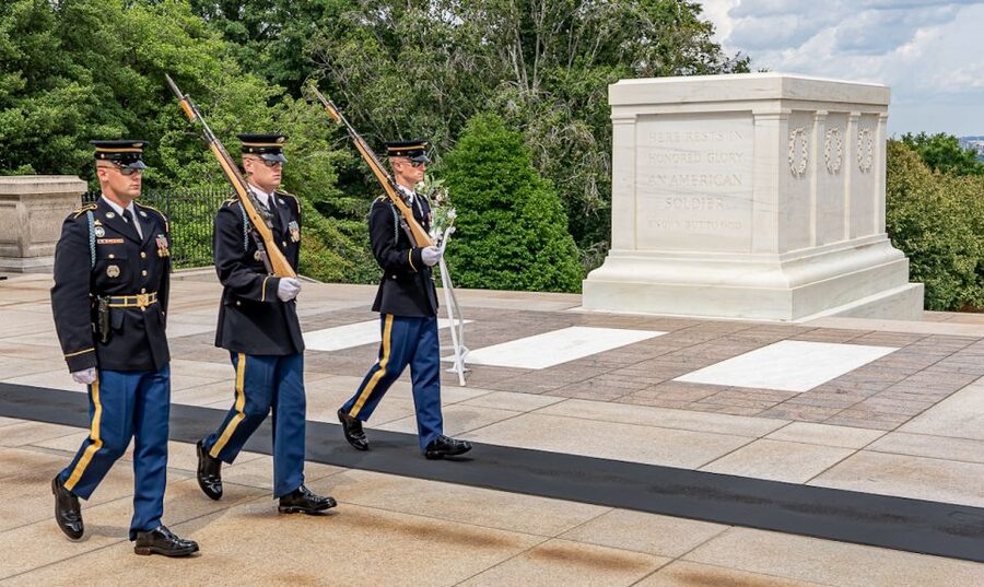 Arlington Cemetery: Changing of the Guard & Small-Group Tour - The USS Maine Memorial and Civil War sections