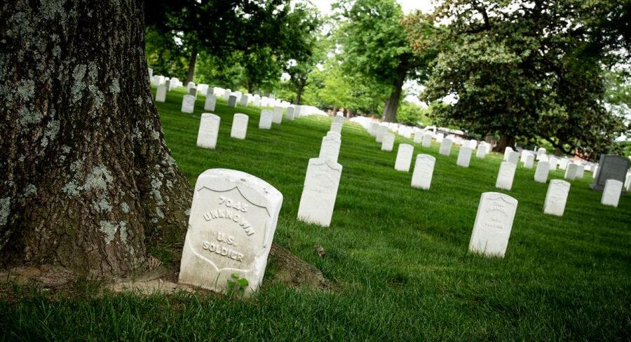 Arlington Cemetery: Changing of the Guard & Small-Group Tour - Starting outside the Arlington visitor center