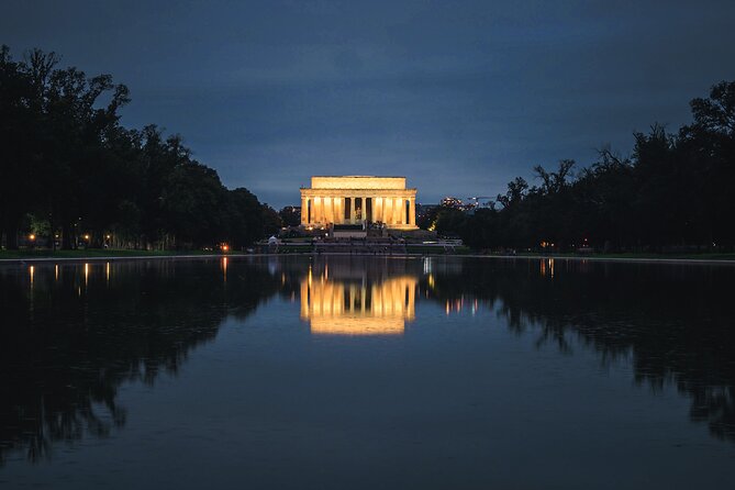 Captivating DC Private Photography Workshop - Vietnam Veterans Memorial: reflective surfaces and a quieter mood