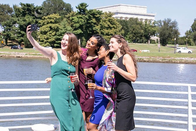 City Cruises Washington DC: Signature Mimosa Brunch Cruise - The table setup and live DJ change the mood