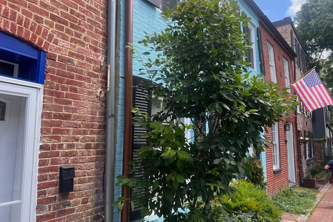 Cobblestones & Croissants: A Morning Food Tour in Georgetown, DC - Key things to know before you book