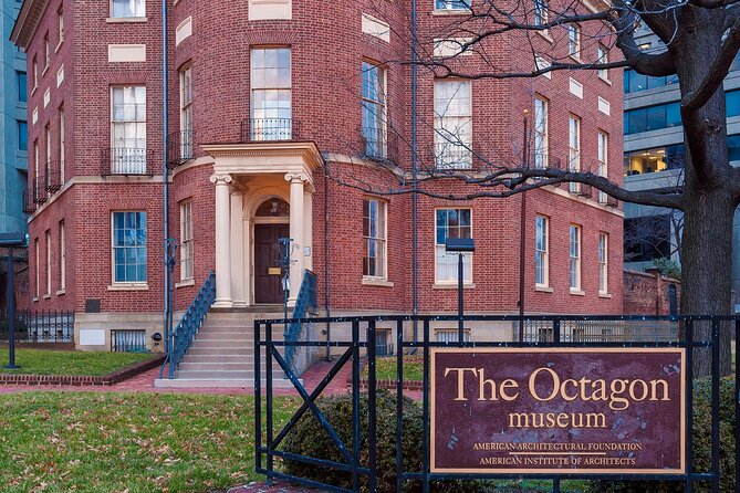 Dark Nights in D.C. - Walking Tour - Stop two: Decatur House and a ruined political future