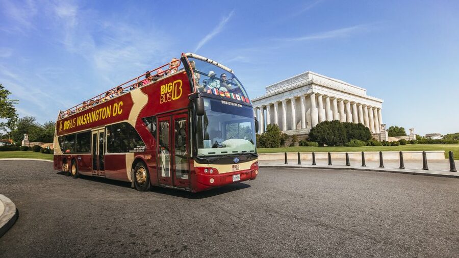 DC: Hop-on Hop-off Tour by Open-top Bus with 17 Stops - How to plan your day around the bus schedule