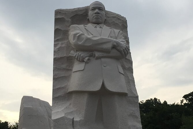 DC Landmarks Walking Tour + African American Museum Admission - The Capitol and the Washington Monument