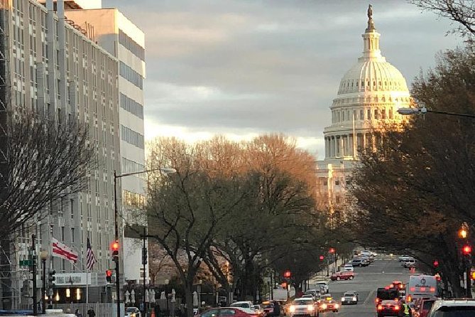 DC Lights Night Tour - Who should book this evening tour?