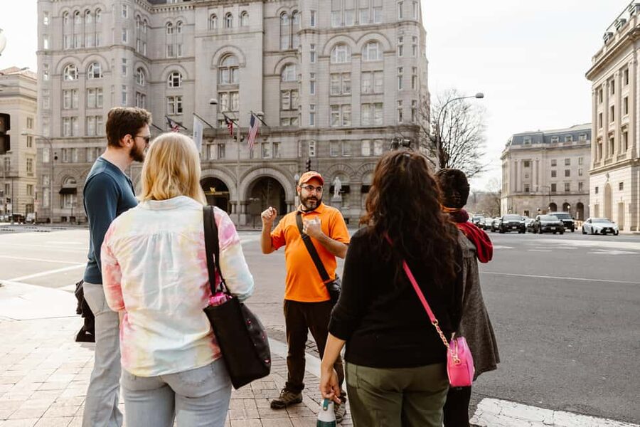 DC: Lincoln's Assassination 2 Hour Nighttime Walking Tour - Who should book this nighttime walk?