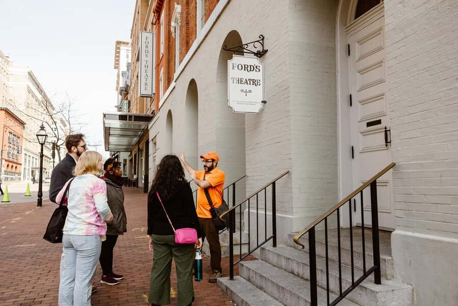 DC: Lincoln's Assassination 2 Hour Nighttime Walking Tour - Lafayette Square and the White House: setting the stage