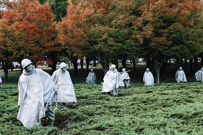 DC Mall w/ Washington Monument Ticket Exclusive Guided Tour - World War II and its 4,048 stars