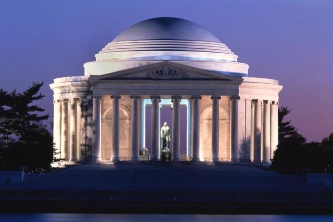 DC Memorials Night Tour: Glass-Roof Convertible Upgrade Option - Lincoln, Korean War, and Vietnam memorials together
