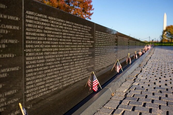DC Monuments and Memorials Tour Day Tour - Why this four-hour route works in Washington DC