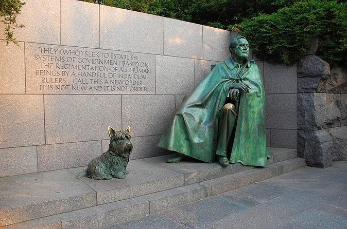 DC Monuments and Memorials Tour Day Tour - Ford’s Theatre and downtown sights along the way