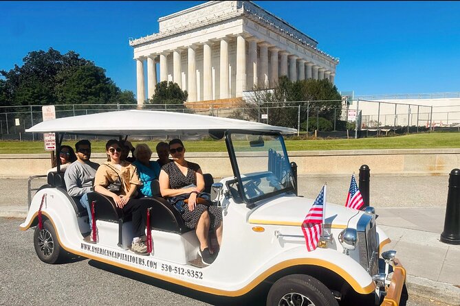 DC Monuments & History Guided E-Cart Tour-Blankets - The Washington Monument and the long National Mall