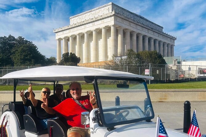 DC Monuments & History Guided E-Cart Tour-Blankets - Finishing at the White House