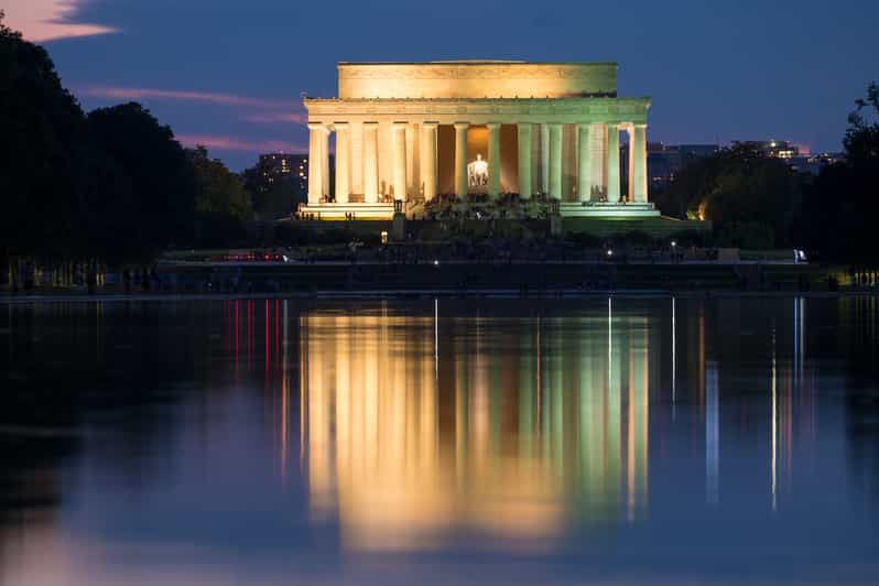 DC: Monuments & Memorials Sunset Tour by Open-top Bus - Key points before you book