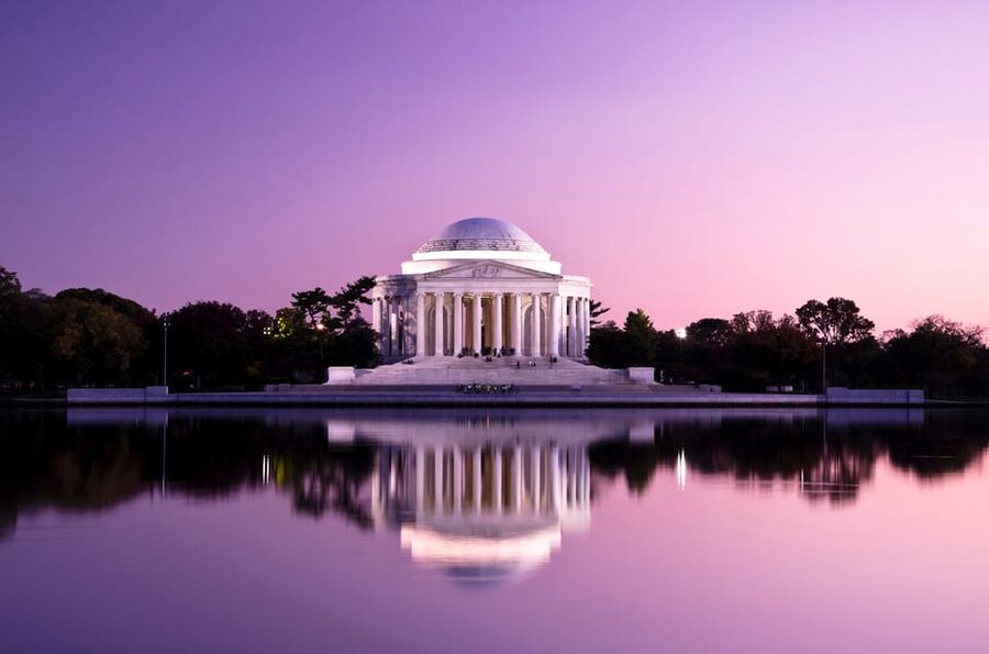 DC: Monuments & Memorials Sunset Tour by Open-top Bus - Why a sunset bus ride works so well in Washington DC