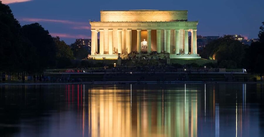 DC: Monuments & Memorials Sunset Tour by Open-top Bus - National Mall views and the Washington Monument
