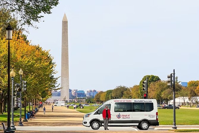 DC Monuments Small Group Guided Night Tour 3 Hours - Jefferson Memorial: a calm beginning by the Tidal Basin