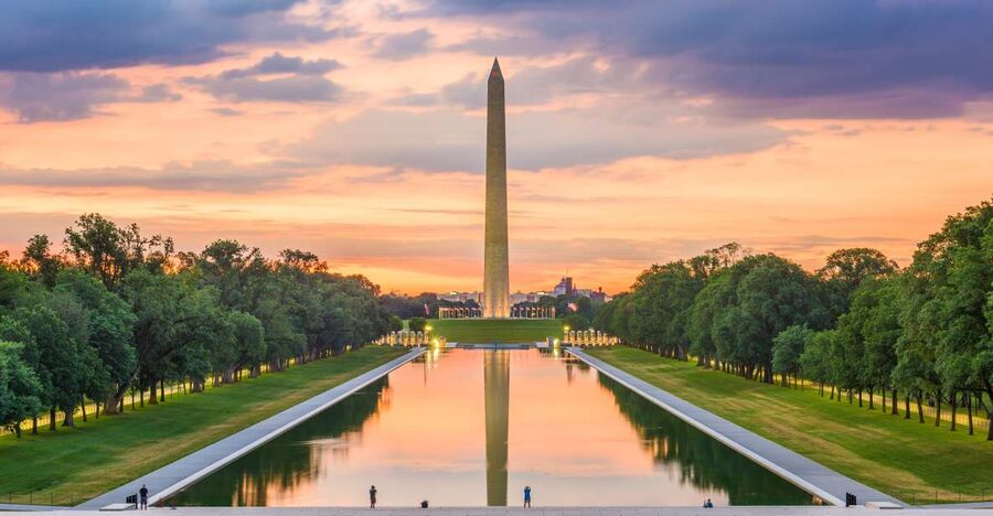 DC Monuments: Small Groups, Big Ideas Walking Tour - Meeting near the World War II Memorial