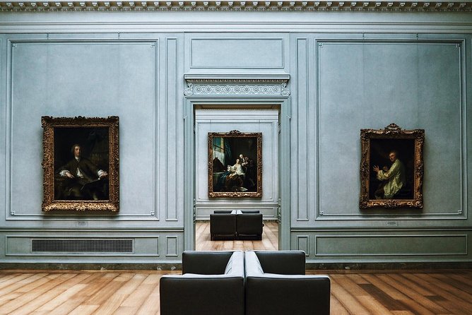DC National Gallery of Art Guided Tour Semi-Private 8ppl Max - Entering the National Gallery on Constitution Avenue