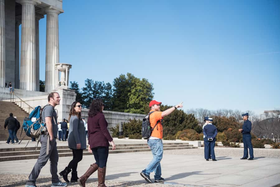 DC: National Mall 2.5 Hr Tour & Washington Monument Tickets - Meeting your guide outside the Lincoln Memorial