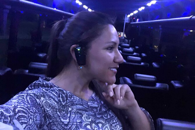 DC Night Tour With Magic LED- Pick Up/Drop, Snacks, LED Bracelets - What the guide and audio system add