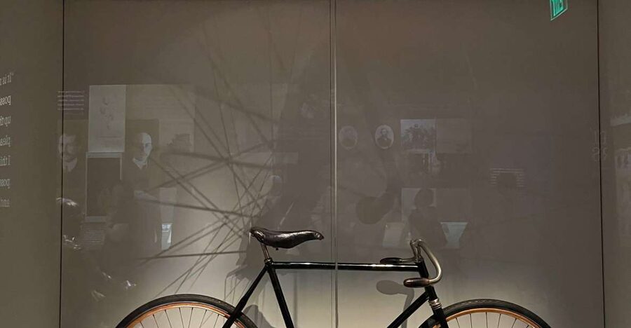 DC: Smithsonian Highlights Walking Tour with Air and Space - Key points to know before you book