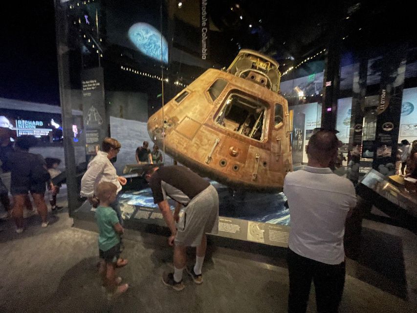 DC: Smithsonian Highlights Walking Tour with Air and Space - Air and Space: the Wright Flyer and the first moon landing