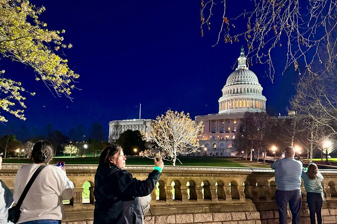 Discounted DC Night Tour With Magic LED- Snacks, LED Bracelets - Key points to know before booking