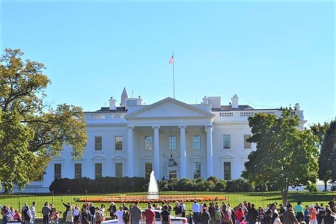 Discover DC Private Tour – (Up to 12 Guests) - The White House is a viewing stop, not an interior visit
