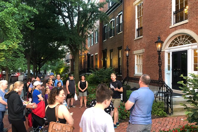 Dreaded Dead Descent of the District: DC Ghost Tour - Key points at a glance