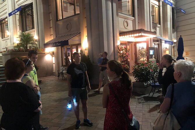 Dreaded Dead Descent of the District: DC Ghost Tour - White House Visitor Center and presidential spirits