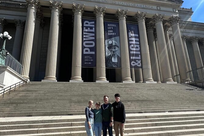 Family Friendly National Archives Building Private Tour - What the private format feels like