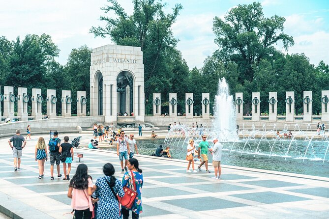 Full Day DC: City Bus Tour, Seasonal Boat Cruise, Entry Tickets - The guide makes the difference
