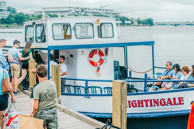 Full Day DC: City Bus Tour, Seasonal Boat Cruise, Entry Tickets - Lincoln Memorial and the memorial core