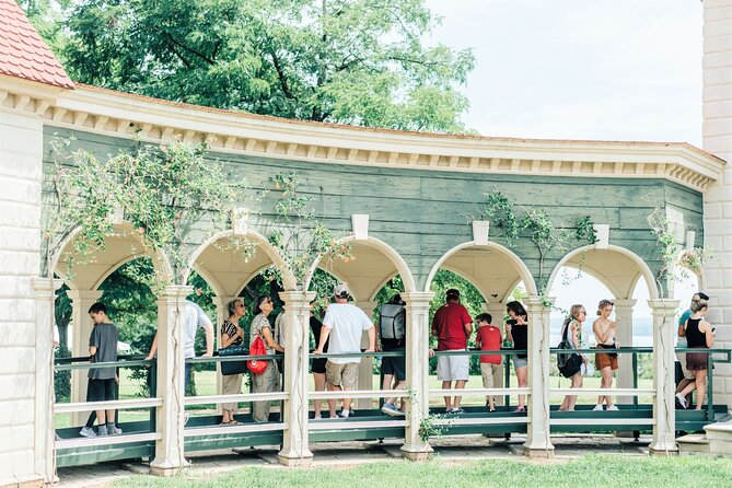 Full-Day Tour of Washington DC with Mount Vernon & Old Alexandria - Who will enjoy this tour most?