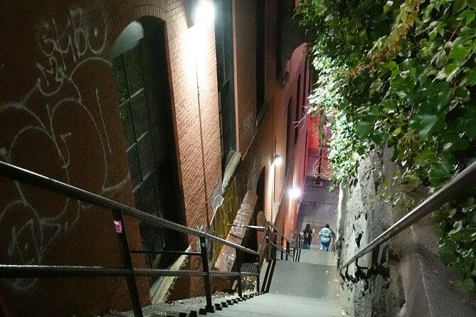 Georgetown Walking Tour: Spies, Presidents, and Exorcist Steps - Georgetown’s stories begin at the Old Stone House