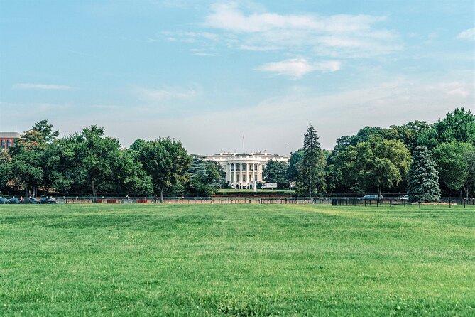 Grand Sightseeing Tour of Washington DC - Lincoln Memorial: the emotional center
