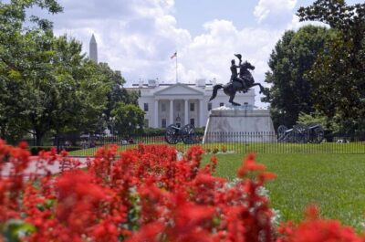 Haunted Washington D.C. Booze and Boos Ghost Walking Tour