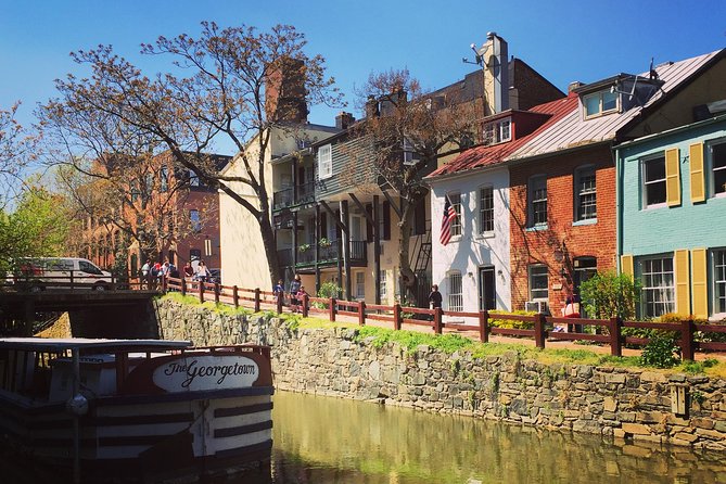 Historic Georgetown Architectural Walking Tour - Georgetown University, Healy Hall, and The Tombs