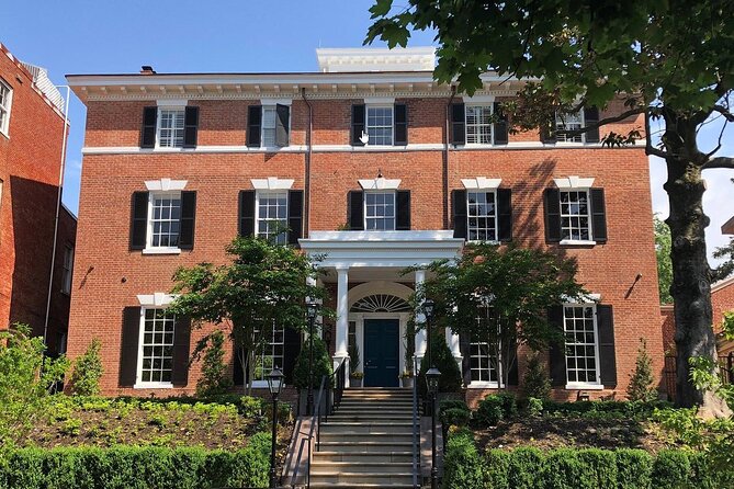 Historic Georgetown: History, Gossip, & Architecture Walking Tour - Georgetown University and the final climb