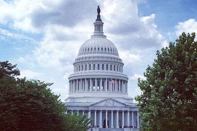 Iconic Capitol Hill Architectural Walking Tour - Beginning beneath Union Station’s grand clock